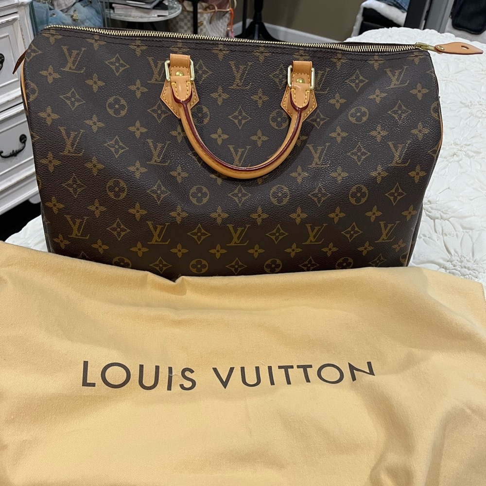 Louis Vuitton Monogram Speedy 40 Handbag in Brown